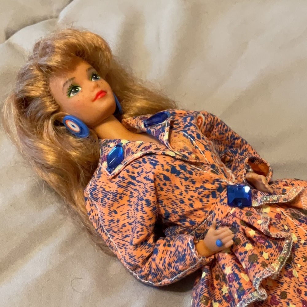 Barbie and the Beat Midge Doll - Picture 6 of 12